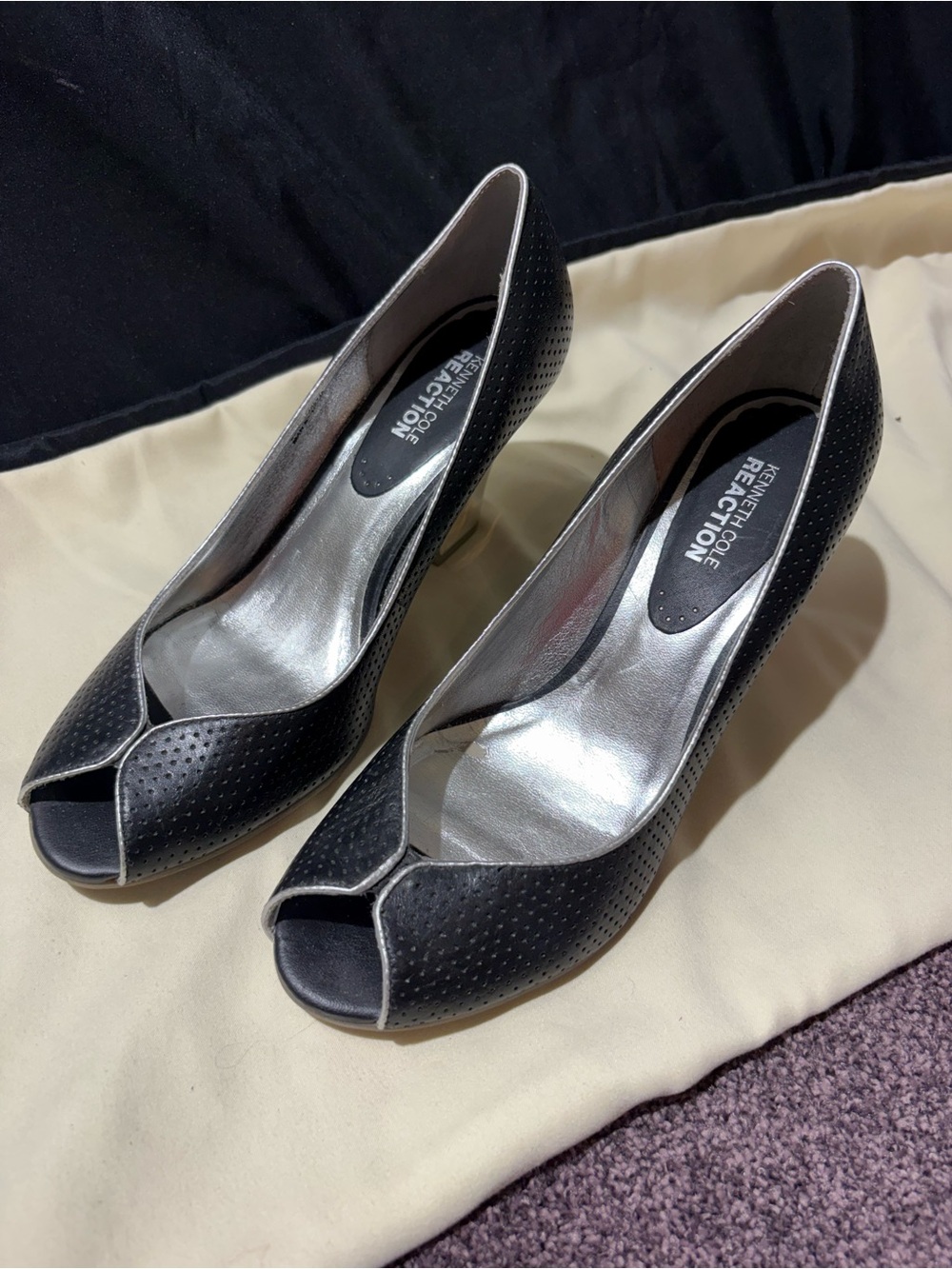 Kenneth Cole Reaction Black Peep-Toe Perforated Pumps